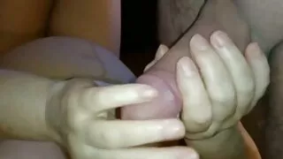 بينيلوبي الصليب يحصل مارس الجنس افلام سكسيه اماراتيه من قبل شاحنة صغيرة في الشارع.
