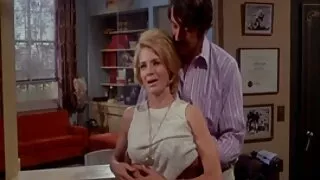 الساحرة كيلسي افلام سكسيه تركيه مونرو الملاعين مع رئيسها في مكتبها.