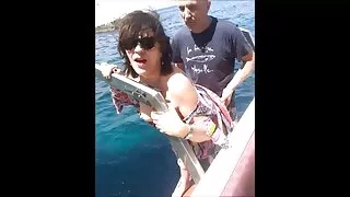 زوجة مارس افلام سكسيه بريطانيه الجنس من قبل اثنين من السود مع زوجها.