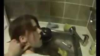 سعيد افلام سكسيه مجانيه بجنون مع الجنس في الصب. نائب الرئيس على وجه الفتاة.