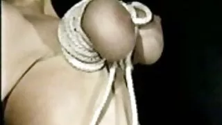 تين تينا تينا اقوى افلام سكسيه عراقيه خلعت تنورتها وأخذت الديك.
