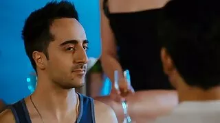 الفتاة تدفع المال للرجل مقابل الجنس. افلام سكسيه مصريه حديثه