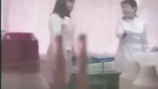 الفتاة تلميع الجذع ويتمتع نائب الرئيس. اريد افلام سكسيه اريد افلام سكسيه