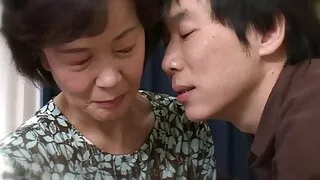 رجل الأعمال يحصل على افلام رومانسيه سكسيه مترجمه الحمار مارس الجنس ويتفاوض.