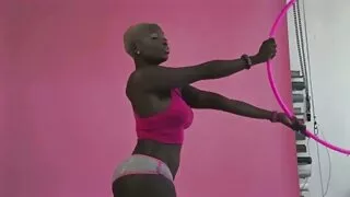 بعد تبادل لاطلاق النار الصورة ، فيتونيس افلام سكسيه مال بنات الأبيض يمارس الجنس مع رجل أسود.