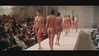 بولين يحصل مارس الجنس في سكسيه اجنبي كس والحمار.